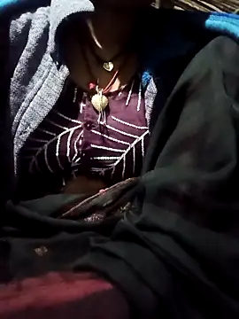 Snapshot of Mohnisinghji chatting on 12/02/25, 06:47 Mohnisinghji online show from 12/02/25, 06:47