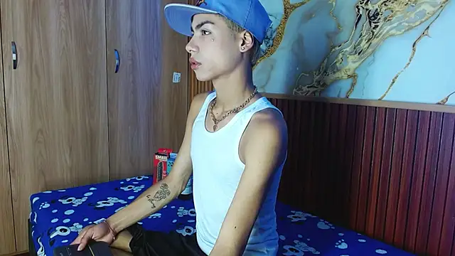 maverickhotson303av online show from 12/15/25, 11:09