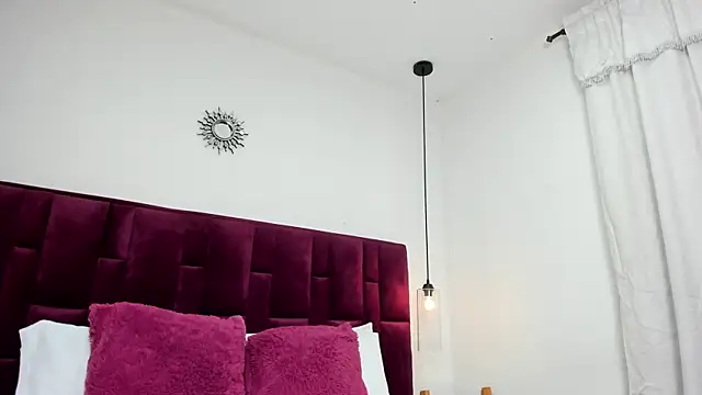 Snapshot of Ambar85 chatting on 12/14/25, 03:01 Ambar85 online show from 12/14/25, 03:01