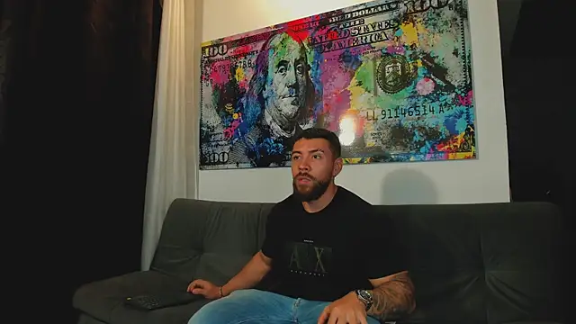 Snapshot of owen_seth1 chatting on 12/13/25, 11:32 owen seth1 online show from 12/13/25, 11:32