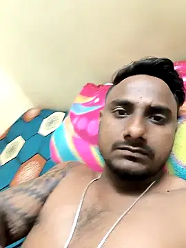 Snapshot of aryaaap chatting on 11/28/25, 06:10 aryaaap online show from 11/28/25, 06:10