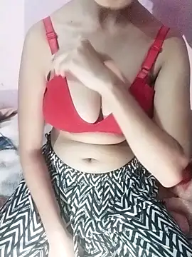 Snapshot of sexylyva chatting on 11/26/25, 01:45 sexylyva online show from 11/26/25, 01:45