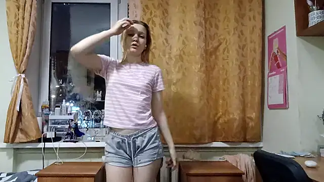 Snapshot of xlo_lax chatting on 12/16/25, 02:11 xlo lax online show from 12/16/25, 02:11