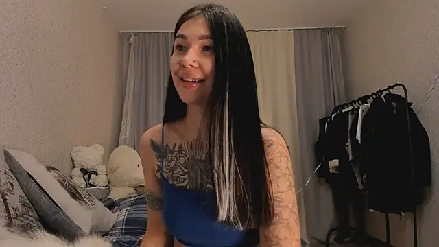 SakuraVibe online show from 11/28/25, 03:47