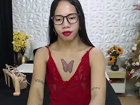 Snapshot of TransGoddessSofia chatting on 12/14/25, 10:20 TransGoddessSofia online show from 12/14/25, 10:20