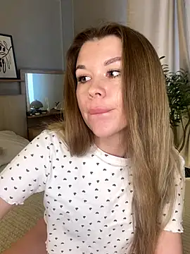 Snapshot of AllyBaley chatting on 12/03/25, 08:00 AllyBaley online show from 12/03/25, 08:00