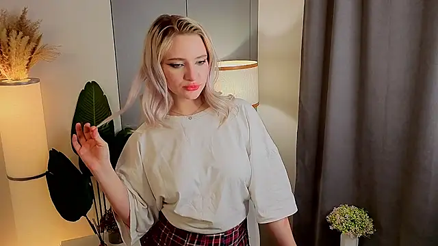 Snapshot of DorthaDunt chatting on 11/30/25, 11:31 DorthaDunt online show from 11/30/25, 11:31