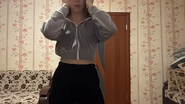 Snapshot of Katebarbie chatting on 12/14/25, 02:00 Katebarbie online show from 12/14/25, 02:00