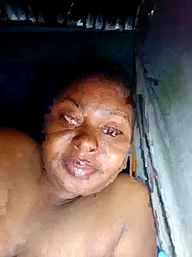 Snapshot of cleanpssy chatting on 12/15/25, 06:17 cleanpssy online show from 12/15/25, 06:17