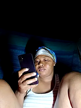 Snapshot of cleanpssy chatting on 12/17/25, 09:54 cleanpssy online show from 12/17/25, 09:54