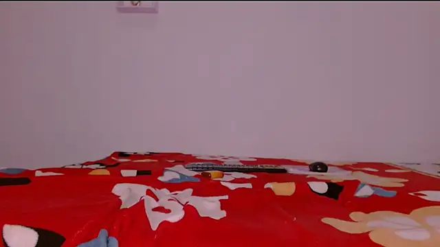 Snapshot of karinaverynasty69 chatting on 12/14/25, 10:25 karinaverynasty69 online show from 12/14/25, 10:25