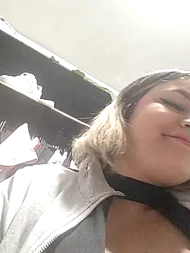 Snapshot of sexy_aurora_ourdoors chatting on 12/03/25, 07:23 sexy aurora ourdoors online show from 12/03/25, 07:23