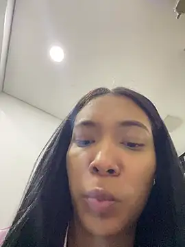 KarolRojas 22 online show from 05/07/26, 03:56