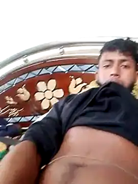 Snapshot of pappu-2 chatting on 12/01/25, 01:43 pappu-2 online show from 12/01/25, 01:43