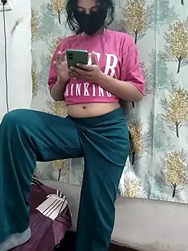 Snapshot of Siya499 chatting on 11/27/25, 04:20 Siya499 online show from 11/27/25, 04:20