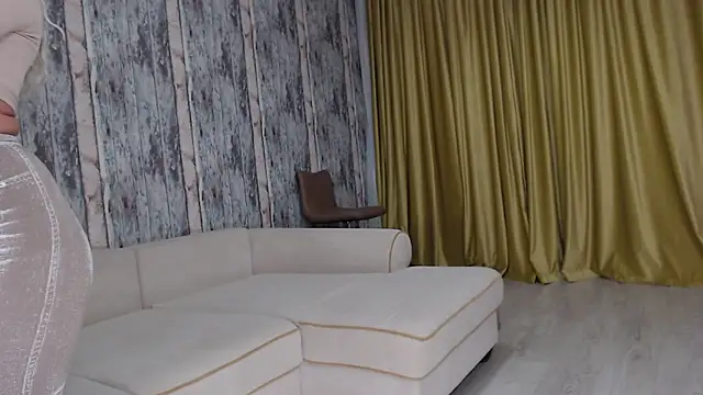 Snapshot of SexyElisabeth chatting on 09/28/25, 06:41 SexyElisabeth online show from 09/28/25, 06:41