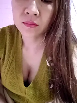 Snapshot of Lily-ross22 chatting on 11/28/25, 07:44 Lily-ross22 online show from 11/28/25, 07:44