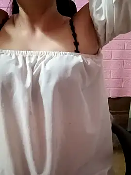 Lily-ross22 online show from 07/25/26, 08:23