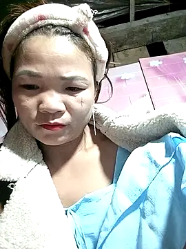 Snapshot of -mayman99 chatting on 12/13/25, 11:54 -mayman99 online show from 12/13/25, 11:54