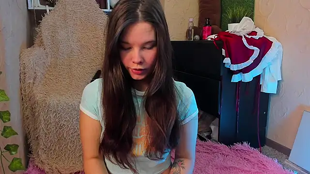 Snapshot of amelialy chatting on 12/15/25, 07:23 amelialy online show from 12/15/25, 07:23