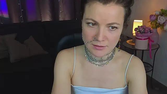 Marla Bri online show from 11/28/25, 01:36