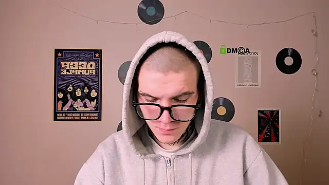 Snapshot of drew_soft_ chatting on 12/02/25, 07:42 drew soft online show from 12/02/25, 07:42