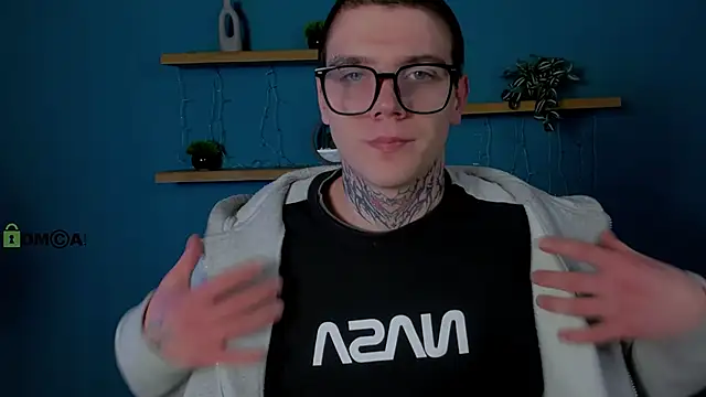 Snapshot of drew_soft_ chatting on 12/18/25, 07:53 drew soft online show from 12/18/25, 07:53