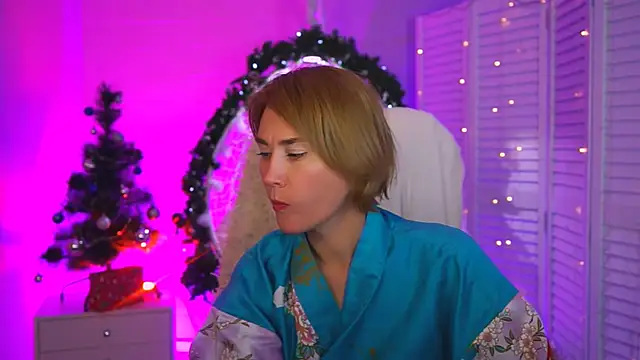 DanaRyan  online show from 12/14/25, 05:29