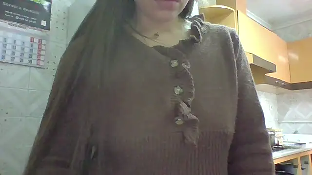 Snapshot of mery_lou2025 chatting on 11/24/25, 01:00 mery lou2025 online show from 11/24/25, 01:00