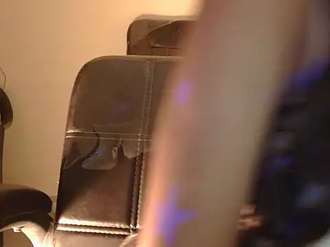 Snapshot of cute_mahira chatting on 12/04/25, 07:11 cute mahira online show from 12/04/25, 07:11