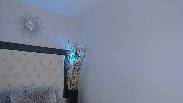 IsisBrown  online show from 07/21/26, 02:41