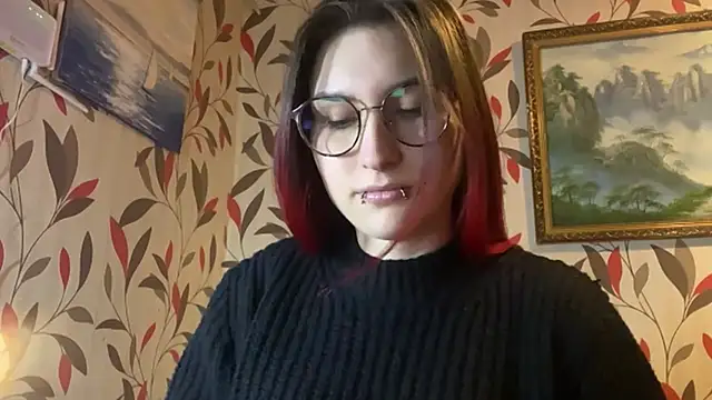 Snapshot of MangledShale chatting on 12/15/25, 07:23 MangledShale online show from 12/15/25, 07:23