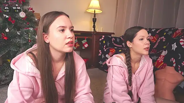 Snapshot of VirginiaRowe chatting on 12/14/25, 01:38 VirginiaRowe online show from 12/14/25, 01:38