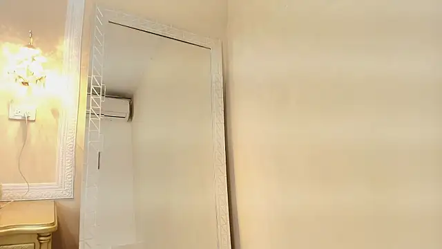 HallieStone online show from 06/04/26, 12:44