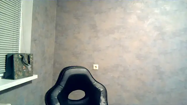 Snapshot of GlibRasher chatting on 11/25/25, 08:09 GlibRasher online show from 11/25/25, 08:09