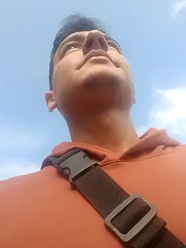 Snapshot of STUDIO-1 chatting on 12/16/25, 01:16 STUDIO-1 online show from 12/16/25, 01:16