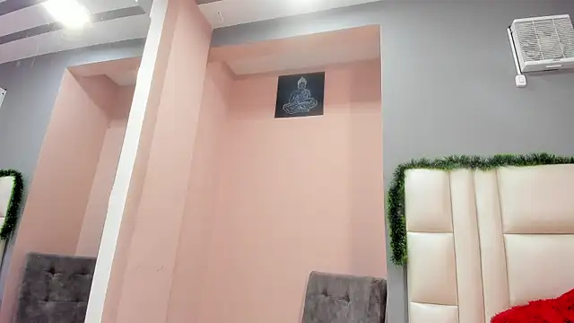 Snapshot of emilyy__rosse chatting on 12/01/25, 06:02 emilyy rosse online show from 12/01/25, 06:02