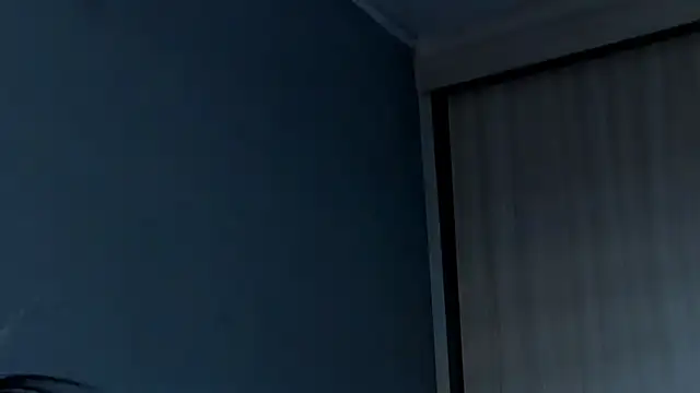 SaraAndrade  online show from 07/06/26, 07:05