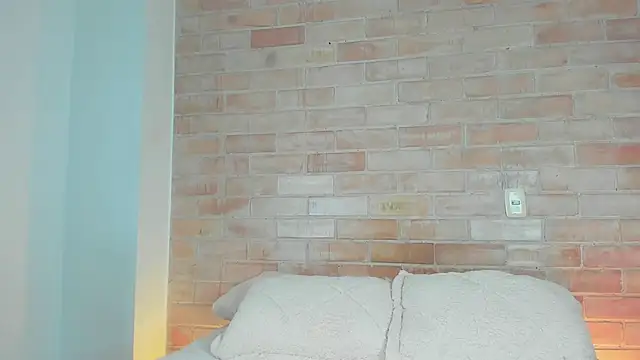 niicole steele  online show from 06/18/26, 01:06