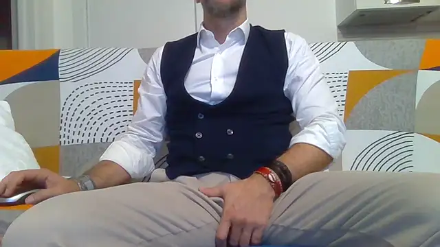 Eroshotlicker online show from 12/22/25, 10:07