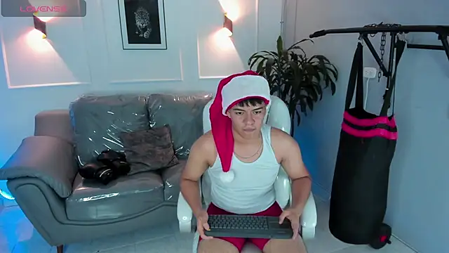 Snapshot of Paul_27_ chatting on 12/03/25, 04:09 Paul 27 online show from 12/03/25, 04:09