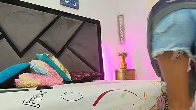 Snapshot of TashaNaughty4u chatting on 11/29/25, 12:08 TashaNaughty4u online show from 11/29/25, 12:08