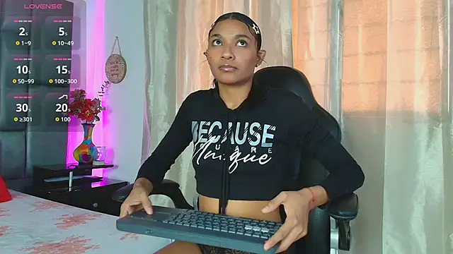 TashaNaughty4u online show from 06/11/26, 07:34