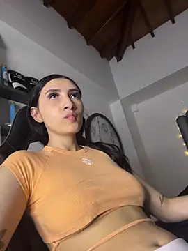 Snapshot of Megan_foro chatting on 11/28/25, 04:48 Megan foro online show from 11/28/25, 04:48