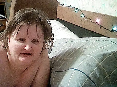 Snapshot of natalya4312 chatting on 11/30/25, 10:14 natalya4312 online show from 11/30/25, 10:14