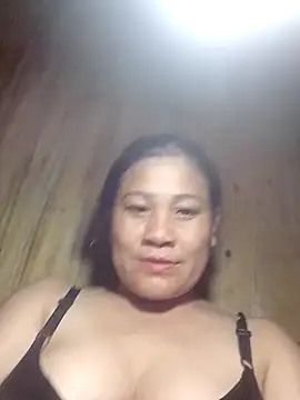 Snapshot of hey-bana chatting on 12/04/25, 12:36 hey-bana online show from 12/04/25, 12:36