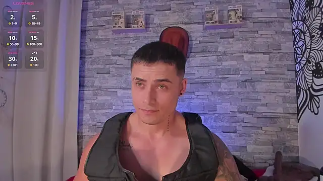 Snapshot of connorsmithvip chatting on 11/25/25, 10:32 connorsmithvip online show from 11/25/25, 10:32