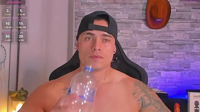 Snapshot of connorsmithvip chatting on 11/28/25, 08:00 connorsmithvip online show from 11/28/25, 08:00