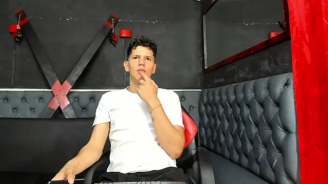 Erick white online show from 12/16/25, 02:44