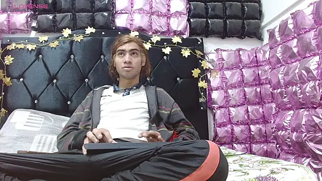 Snapshot of andresdark_07 chatting on 11/30/25, 03:10 andresdark 07 online show from 11/30/25, 03:10